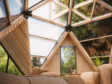Plafond vitré en forme d’étoile dans le lodge