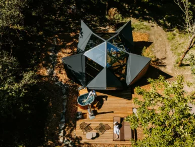 Logement insolite en forme d'étoile en Vendée avec terrasse et bain nordique privatif en Vendée